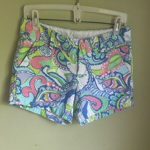 Lilly Pulitzer The Callahan short size 2. Pale pop art sea theme in pique. Nice!